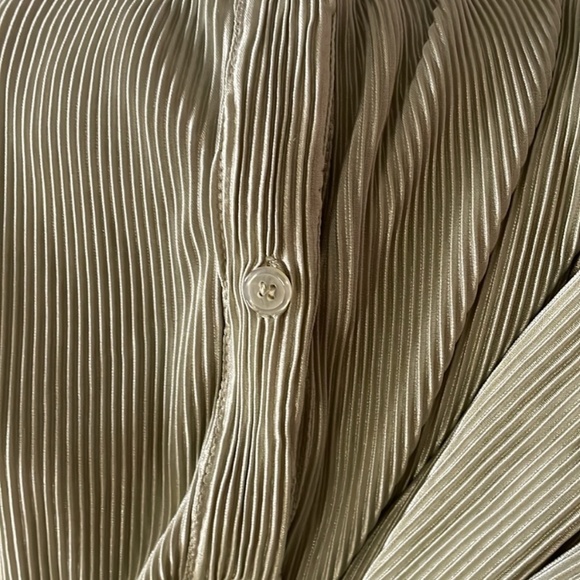 Plisse Lettuce-Edge Shirt & Pants in sage - Picture 3 of 3